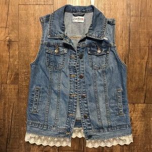 🖤SOLD🖤 Custom Denim Vest✨